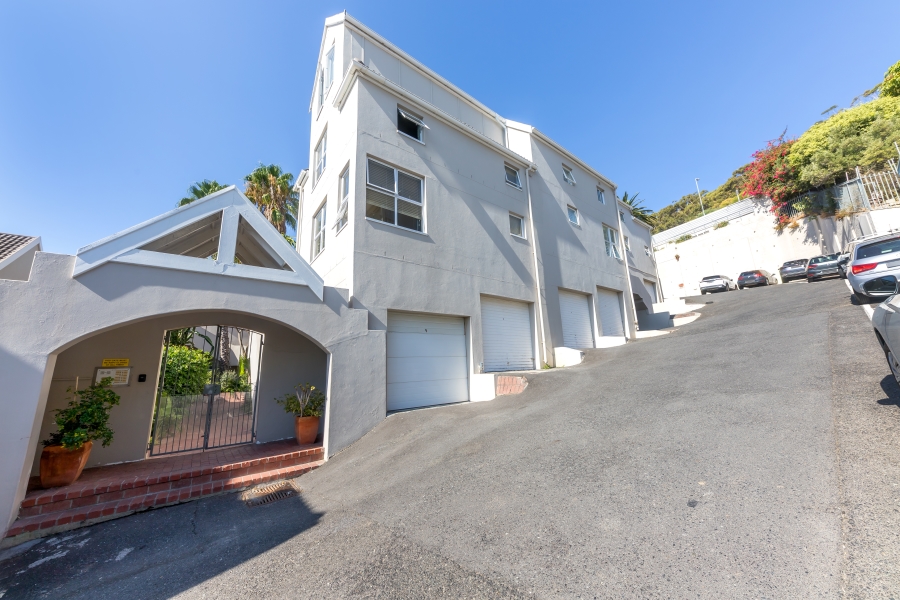 2 Bedroom Property for Sale in Sea Point Western Cape